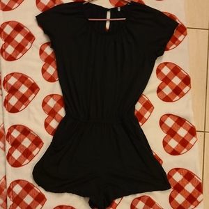 Black romper with pockets